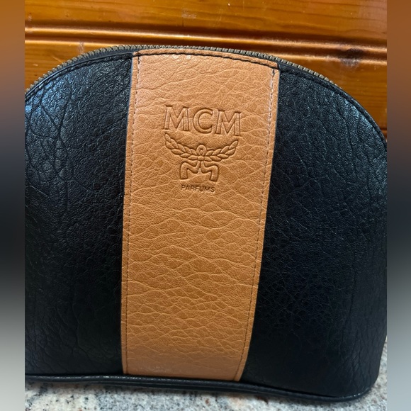 MCM Parfums Embossed Logo Clutch Cosmetic Pouch Bag Black & Tan New with Tags! - Picture 8 of 10